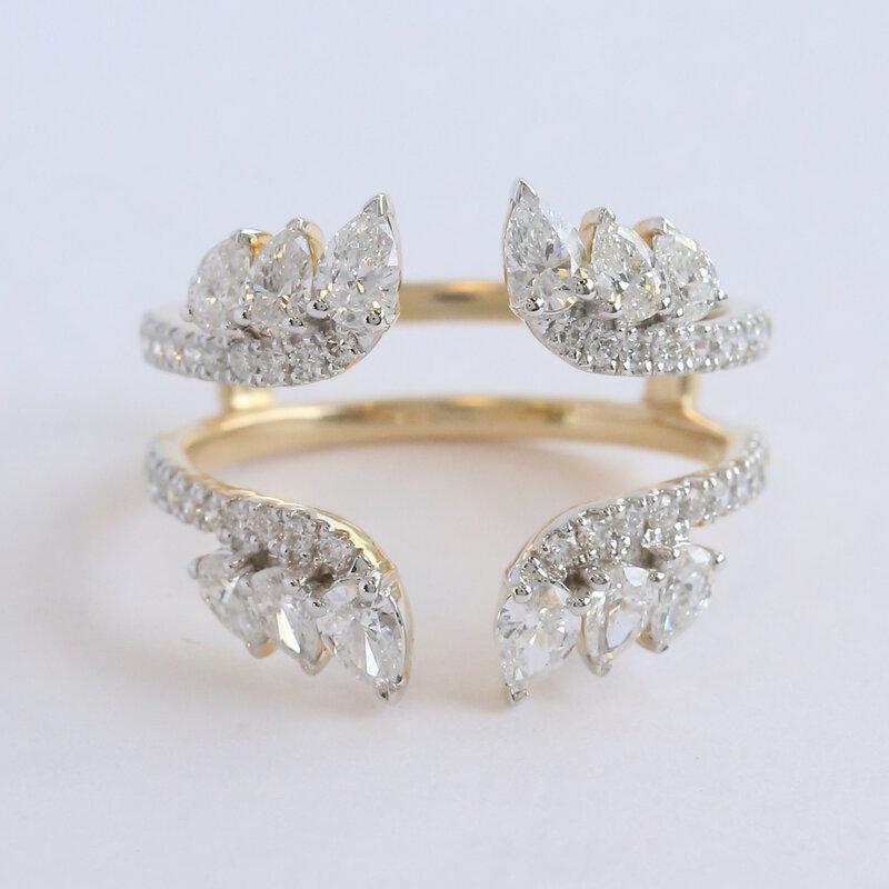 American Jewelry 14k Yellow Gold 1.53ctw LG Diamond Pear and Round Open Wrap Ring Guard (Size 7)