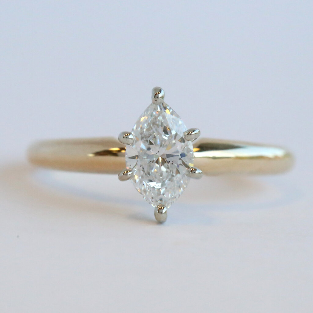 American Jewelry ESTATE 14k Yellow Gold .50ct Marquise Diamond Solitaire Engagement Ring (Size 6.25)