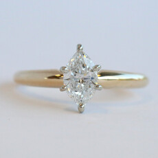 American Jewelry ESTATE 14k Yellow Gold .50ct Marquise Diamond Solitaire Engagement Ring (Size 6.25)