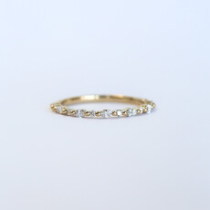 American Jewelry Alternating Single Prong Band