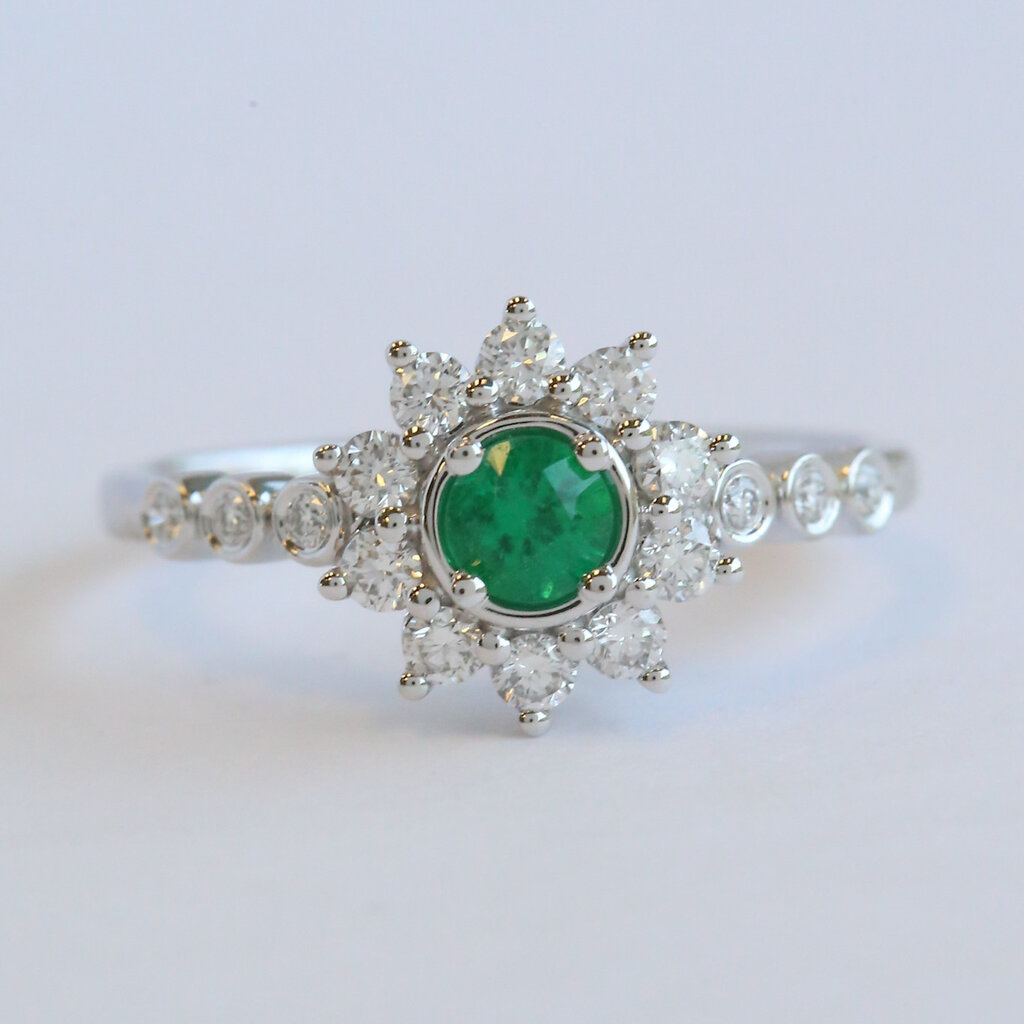 American Jewelry 14k White Gold .20ct Emerald 1/3ctw Diamond Round Halo Ring