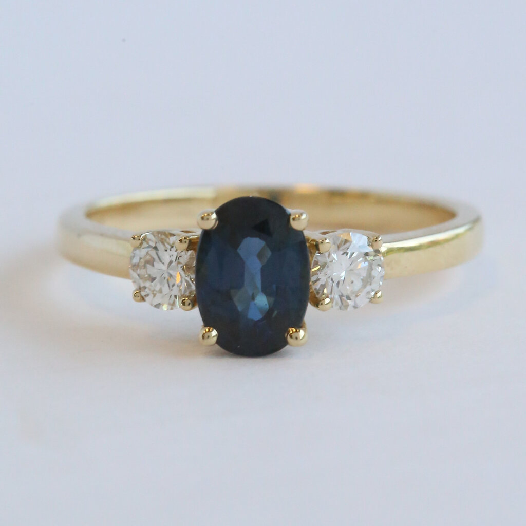 American Jewelry 14k Yellow Gold 1.11ct Sapphire .34ctw Diamond Oval & Round 3 Stone Ring