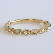 American Jewelry 14k Yellow Gold .10ctw Diamond Milgrain Twist Design Wedding Band