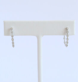 American Jewelry 14k White Gold .51ctw Diamond Oval Hoop Earrings