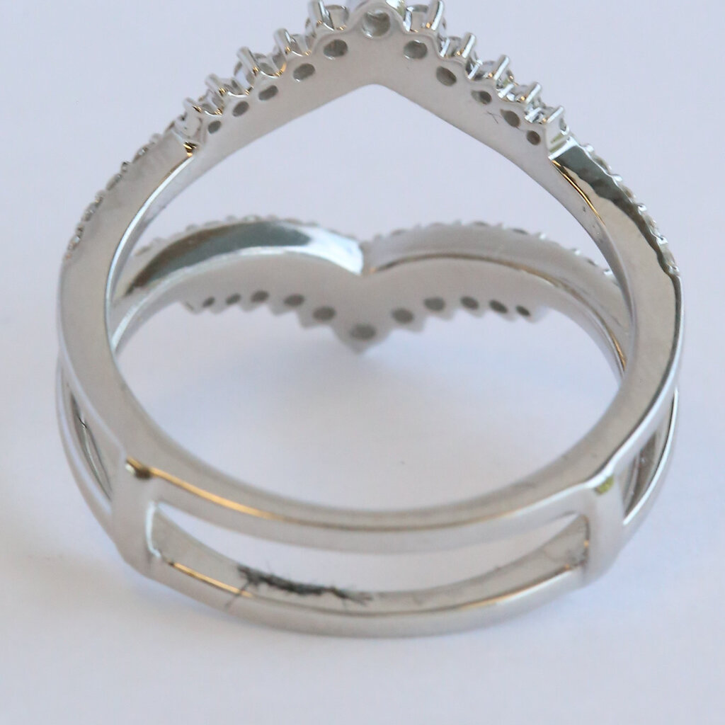 American Jewelry 14k White Gold .64ctw Diamond Double Row V Contour Ring Guard
