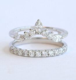 American Jewelry 14k White Gold .92ctw Diamond Straight & Pear Point V Contour Ring Guard