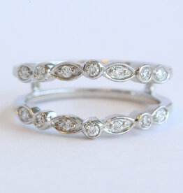 American Jewelry 14k White Gold .20ctw Scalloped Bezel Ring Guard