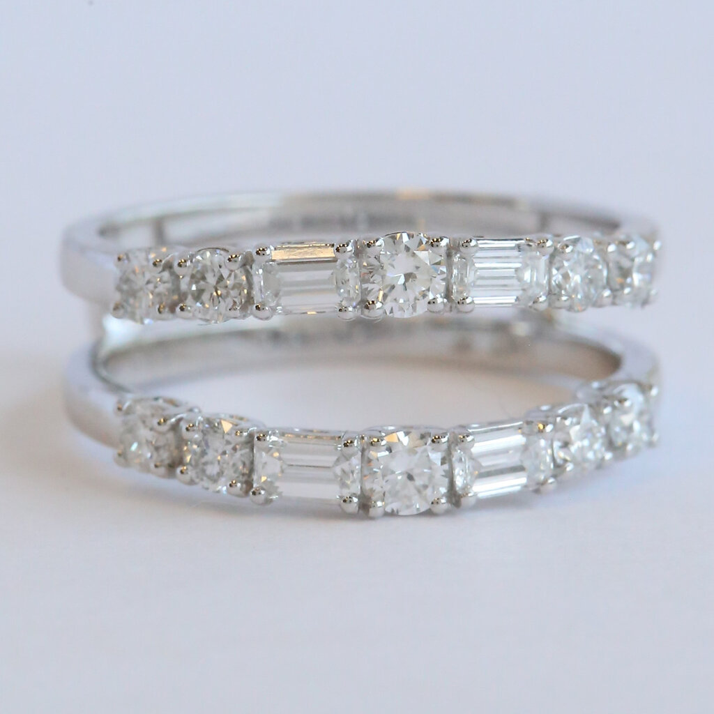 American Jewelry 14k White Gold 1.02ctw Diamond Baguette & Round Contour Ring Guard