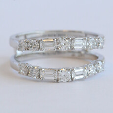 American Jewelry 14k White Gold 1.02ctw Diamond Baguette & Round Contour Ring Guard