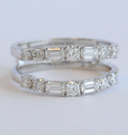 American Jewelry 14k White Gold 1.02ctw Diamond Baguette & Round Contour Ring Guard