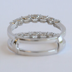 American Jewelry 14k White Gold 1.02ctw Diamond Baguette & Round Contour Ring Guard