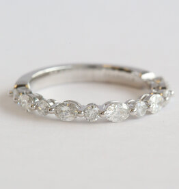 American Jewelry 14k White Gold .70ctw Diamond Single Prong Oval & Round Wedding Band