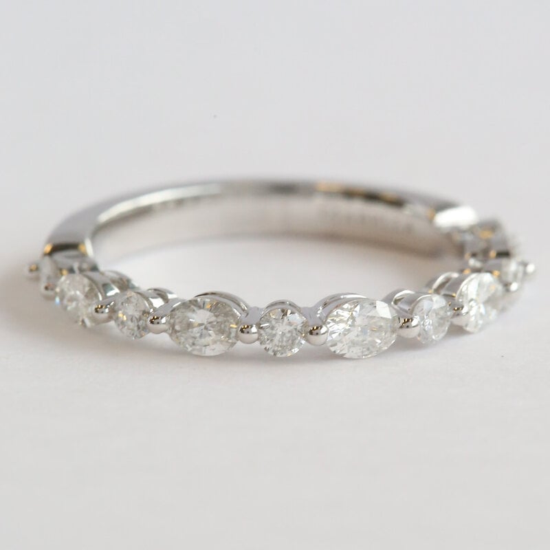 American Jewelry 14k White Gold .70ctw Diamond Single Prong Oval & Round Wedding Band