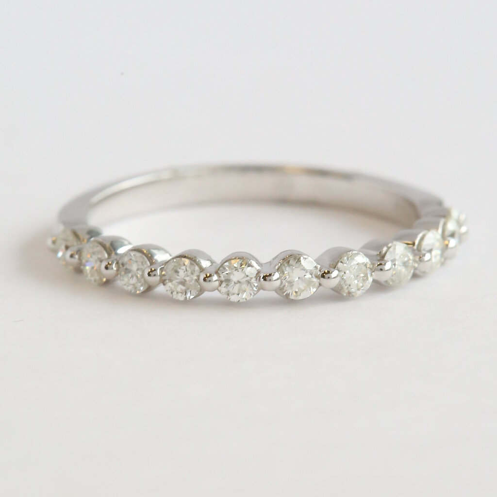 American Jewelry 14k White Gold .50ctw Diamond Shared Prong Wedding Band