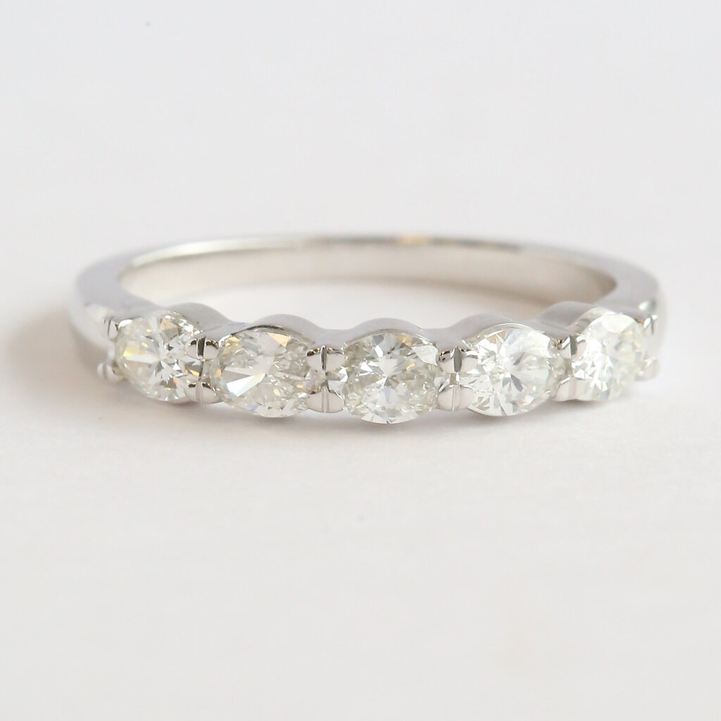 American Jewelry 14k White Gold .75ctw Diamond East to West Oval Wedding Band