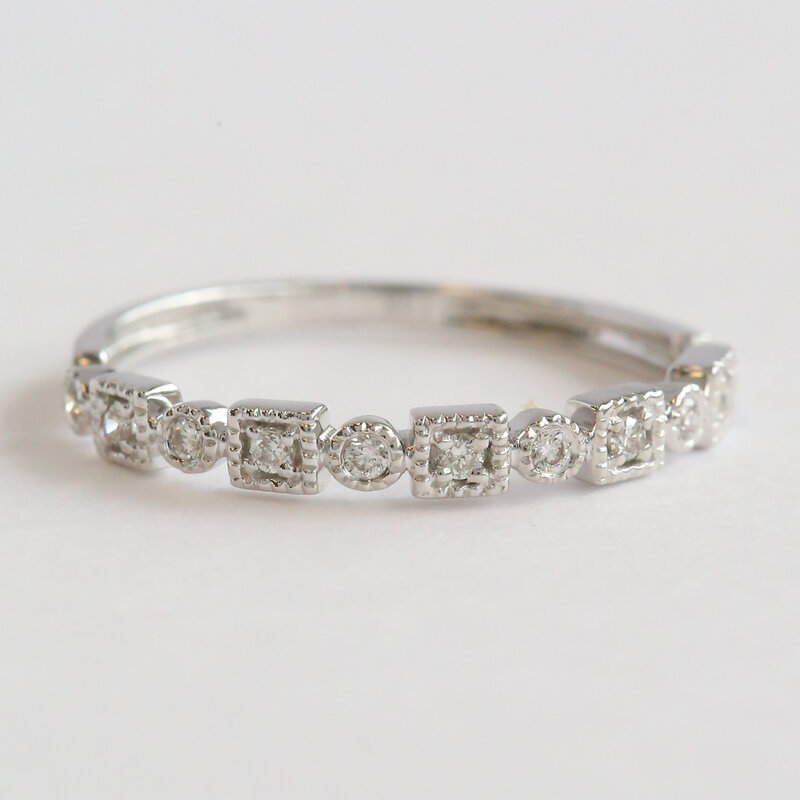 American Jewelry 14k White Gold .11ctw Diamond Milgrain Alternating Shape Wedding Band