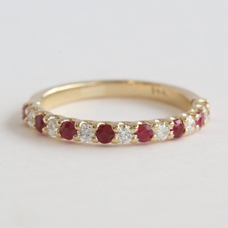 American Jewelry 14k Yellow Gold .75ctw Ruby .40ctw Diamond Alternating 5 Stone Band Ring