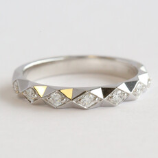 American Jewelry 14k White Gold .20ctw Diamond Indented Wedding Band