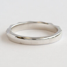 American Jewelry 14k White Gold .20ctw Diamond Indented Wedding Band