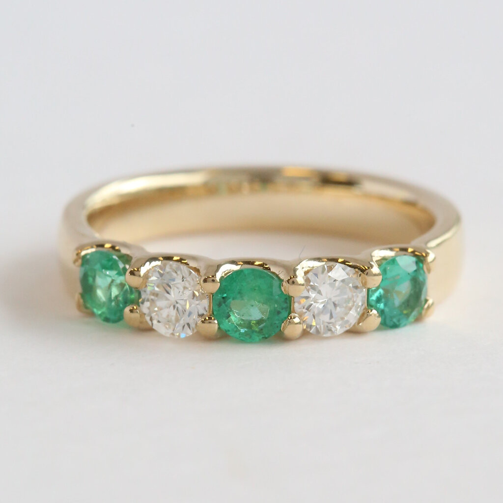 American Jewelry 14k Yellow Gold .60ctw Emerald .40ctw Diamond 5 Stone Band Ring