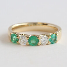 American Jewelry 14k Yellow Gold .60ctw Emerald .40ctw Diamond 5 Stone Band Ring