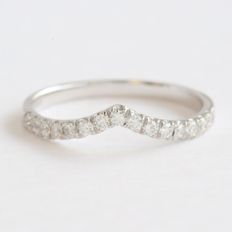American Jewelry 14k White Gold .24ctw Diamond V Contour Curved Wedding Band