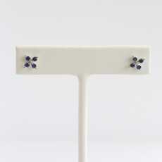 American Jewelry 14k White Gold .49ctw Sapphire Clover Stud Earrings