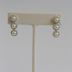 American Jewelry 18k White Gold 5-5.5mm Akoya Pearl 1.5ctw Diamond Triple Halo Dangle Earrings