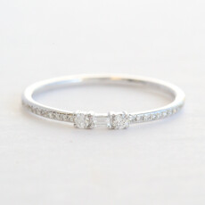 American Jewelry 14k White Gold .12ctw Diamond Baguette & Round Wedding Band