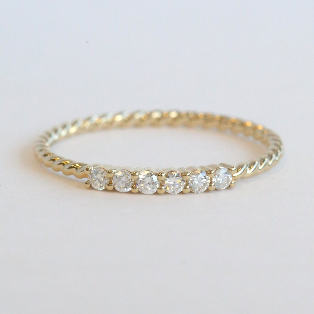 American Jewelry 14k Yellow Gold .14ctw Diamond 6-Stone Twisted Wedding Band