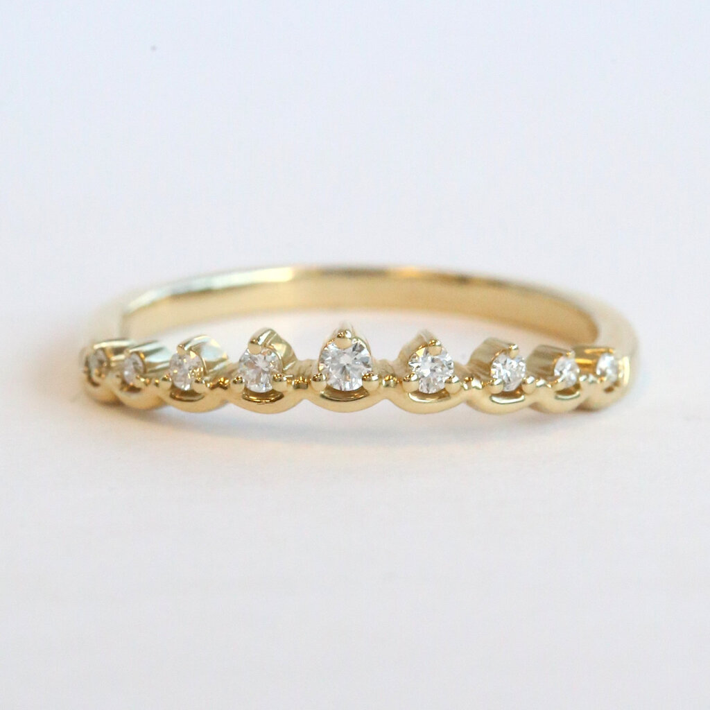 American Jewelry 14k Yellow Gold .12ctw Diamond Tiara Point Wedding Band