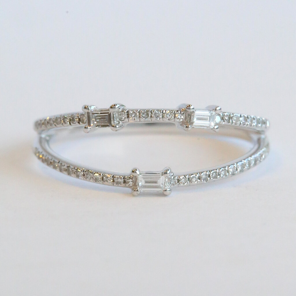 American Jewelry 14k White Gold .41ctw Diamond Baguette Trio & Round Ring