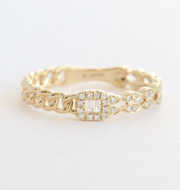 American Jewelry 14k Yellow Gold .10ctw Diamond Baguette & Round Chain Link & Scalloped Ring