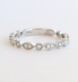 American Jewelry 14k White Gold .14ctw Diamond Scalloped Wedding Band