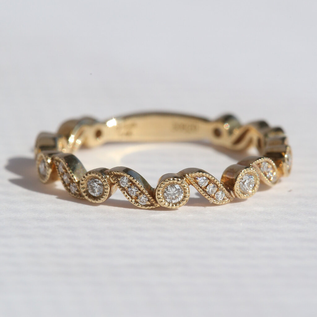 American Jewelry 14k Yellow Gold .23ctw Diamond Milgrain Wave Wedding Band
