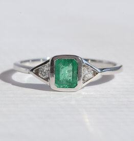 American Jewelry 14k White Gold .60ct Emerald .10ctw Diamond 3 Stone Ring