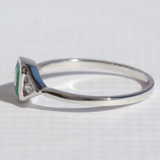American Jewelry 14k White Gold .60ct Emerald .10ctw Diamond 3 Stone Ring