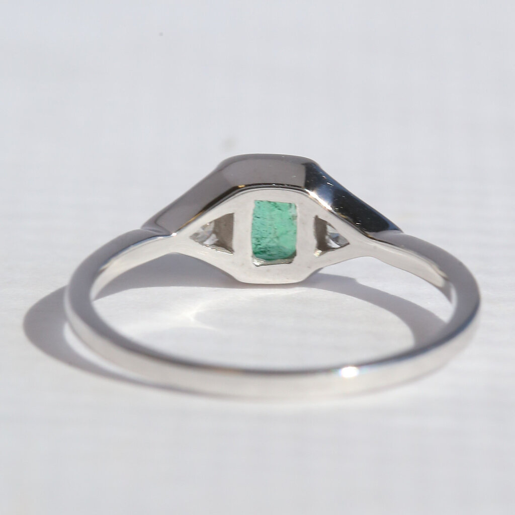American Jewelry 14k White Gold .60ct Emerald .10ctw Diamond 3 Stone Ring