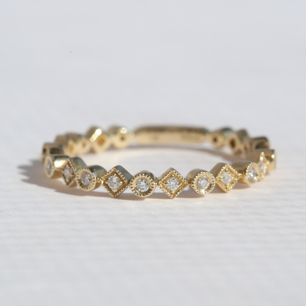 American Jewelry 14k yellow Gold .16ctw Diamond Milgrain Wedding Band