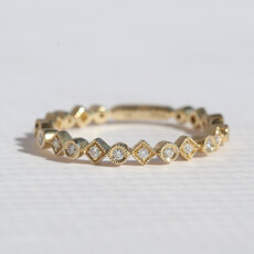 American Jewelry 14k yellow Gold .16ctw Diamond Milgrain Wedding Band