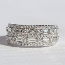 American Jewelry 14k White Gold 1.03ctw Diamond Round & Baguette Band Ring