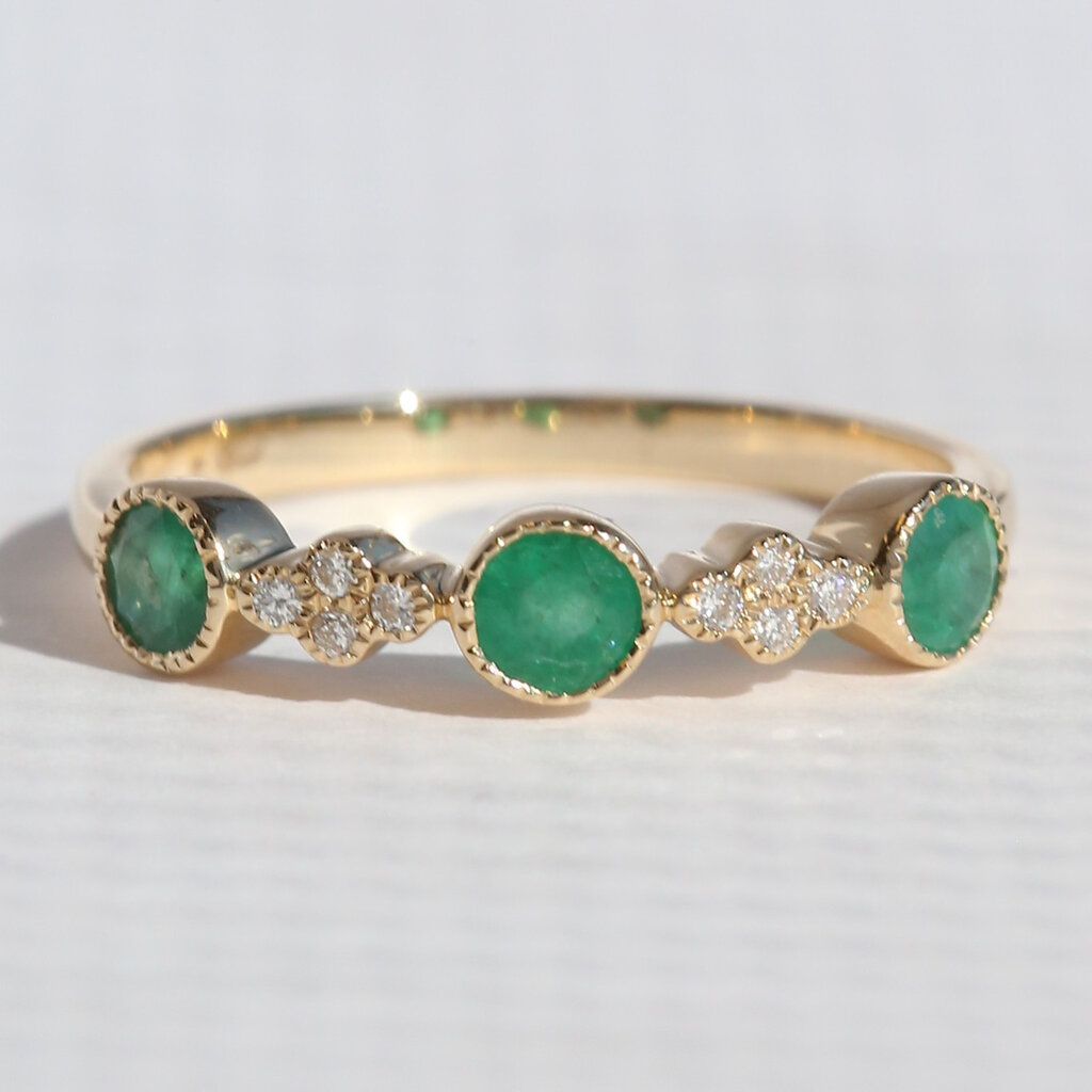American Jewelry 14k Yellow Gold .59ctw Emerald .05ctw Diamond Milgrain Alternating Stackable Band