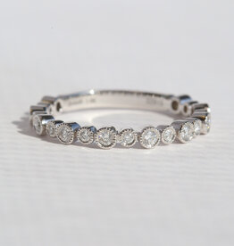 American Jewelry 14k White Gold .26ctw Diamond Milgrain Bezel Wedding Band