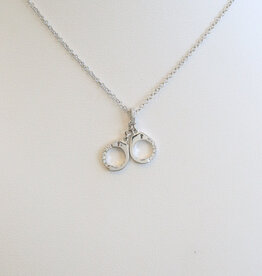 American Jewelry 14k White Gold .05ctw Diamond Accent Handcuffs Necklace