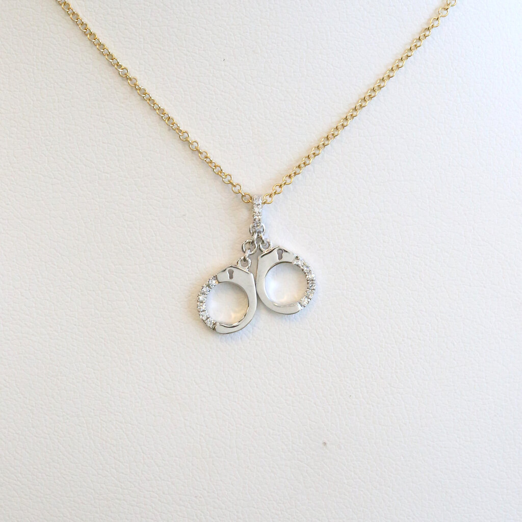 American Jewelry 14k Yellow Gold .05ctw Diamond Accent Handcuffs Necklace