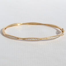 American Jewelry 14k Yellow Gold .38ctw Diamond Hinged Bangle Bracelet
