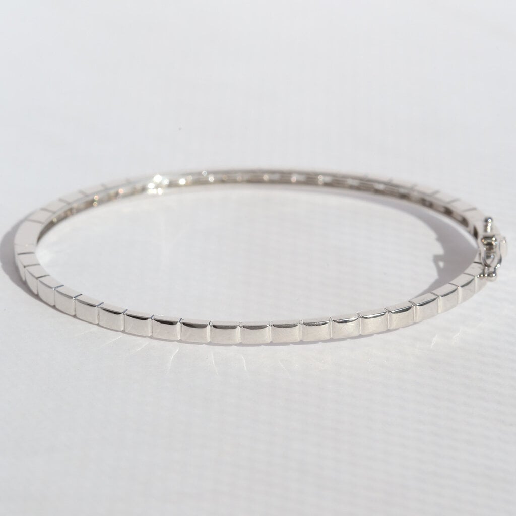 American Jewelry 14k White Gold .54ctw Baguette Bezel Bangle Bracelet