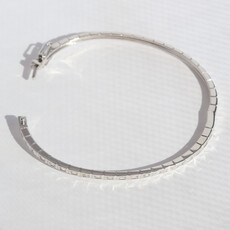 American Jewelry 14k White Gold .54ctw Baguette Bezel Bangle Bracelet