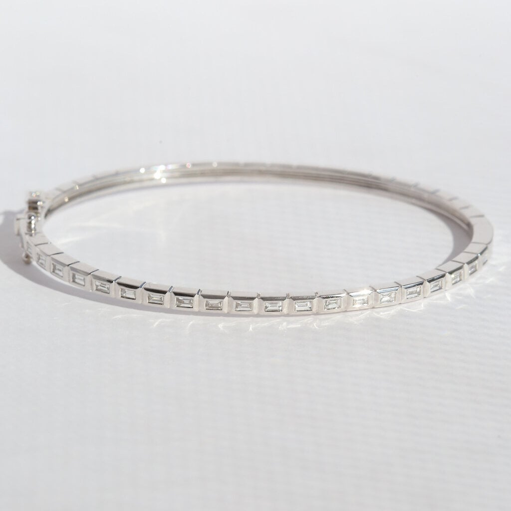 American Jewelry 14k White Gold .54ctw Baguette Bezel Bangle Bracelet