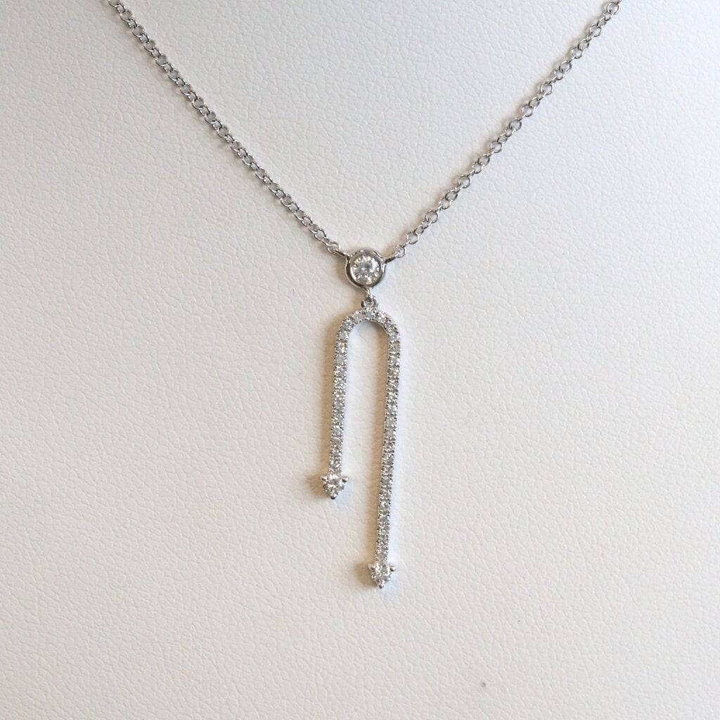 American Jewelry 14k White Gold .10ctw Diamond U Shape Necklace